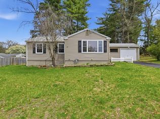 33 Overhill Dr, Springfield, MA 01129