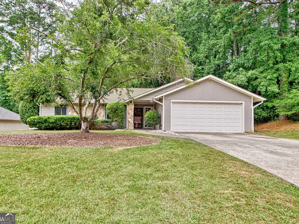 100 Glendale Dr, Peachtree City, GA 30269