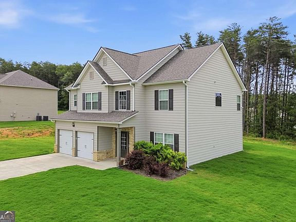 3rd image of 61 N Village Cir