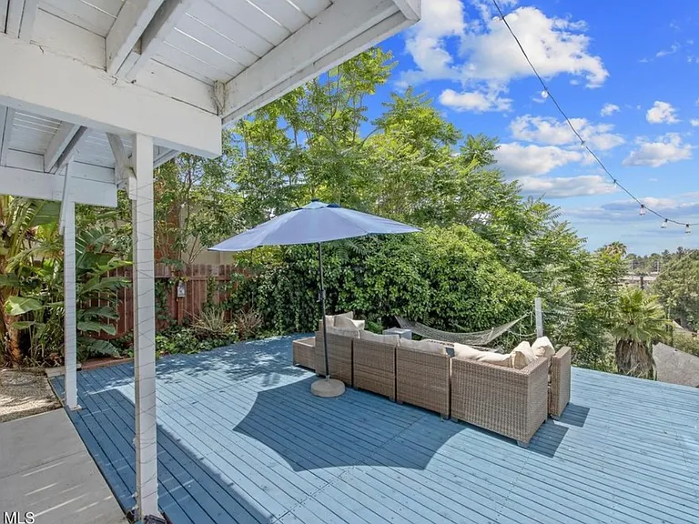 593 Benson Way — Photo 24