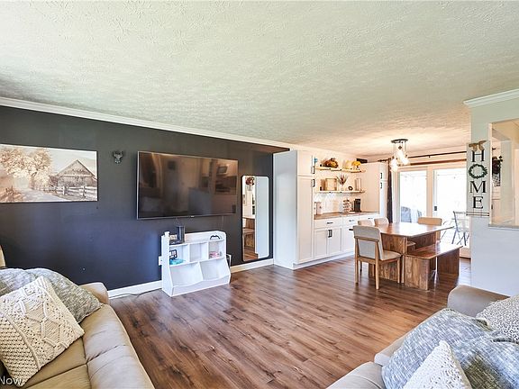 5th image of 12036 Shoshone Ave NW
