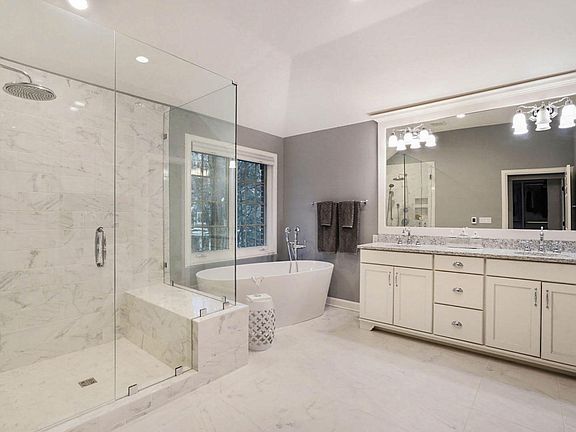2nd image of 4981 Winteridge Dr NE #40