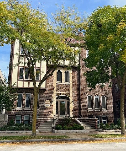 4428 N Oakland Ave — Photo 10