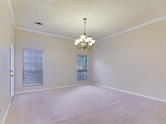 3rd image of 1501 Aylesbury Ln