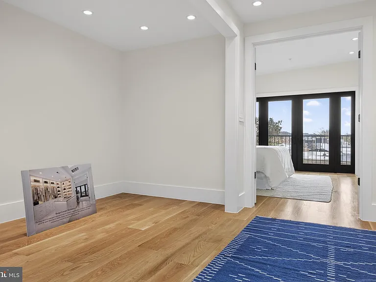 629 S Carolina Ave SE — Photo 43