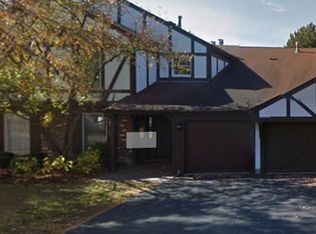 2156 Sunderland Ct APT 101-A, Naperville, IL 60565