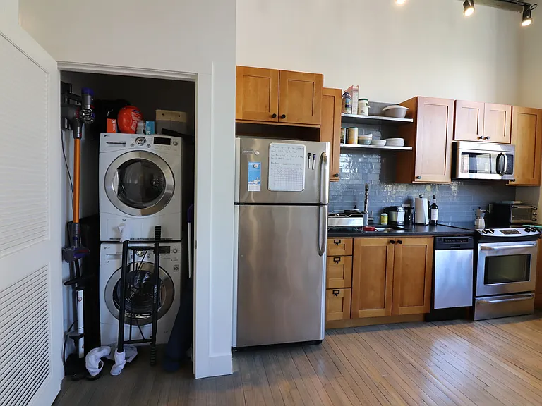 20 Sunnyside St #15 — Photo 4