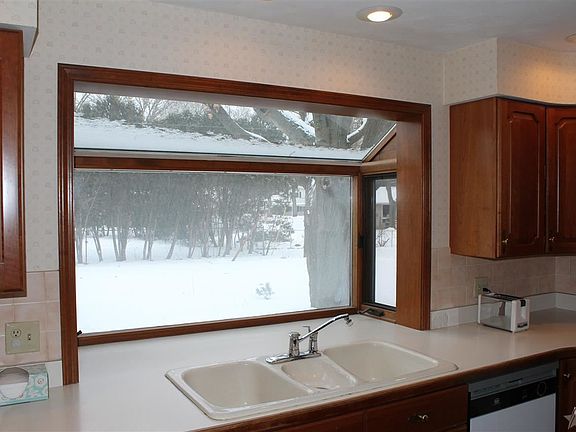 5th image of 3114 Birch Dr