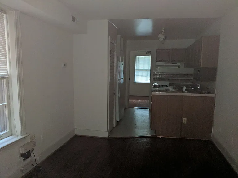 3320 Ellwood Ave.* — Photo 5