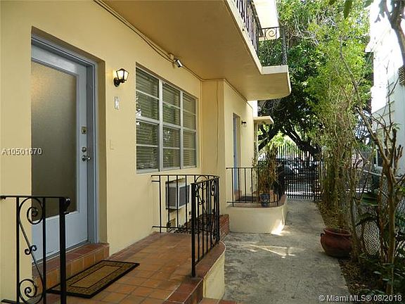 3rd image of 1325 Meridian Ave APT 2