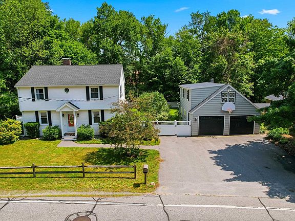 3rd image of 14 Hampton Falls Road