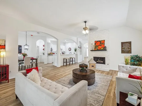 3730 Sunset Meadows Drive, Pearland, TX 77581