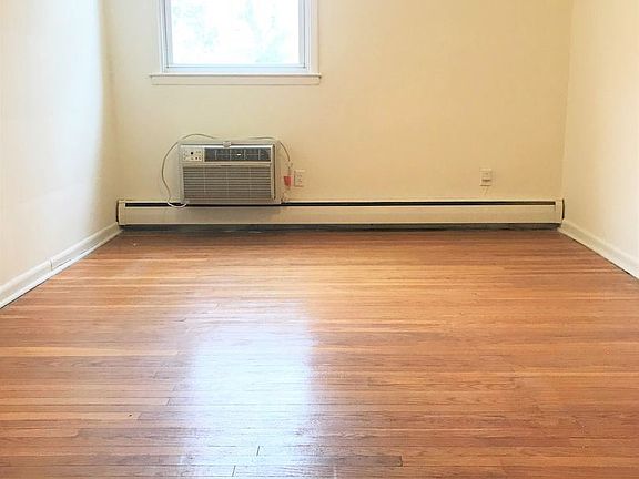 3rd image of 570 N 23rd St #8884546