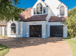1317 Carver Ln, Irving, TX 75061