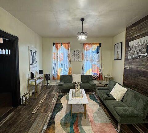 2nd image of 4259 W Cote Brilliante Ave