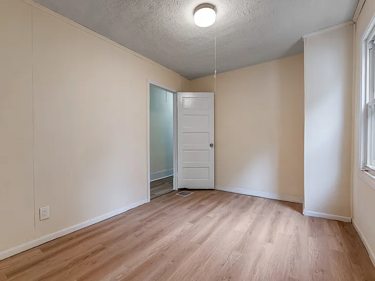 53 Bickford Ave — Photo 10