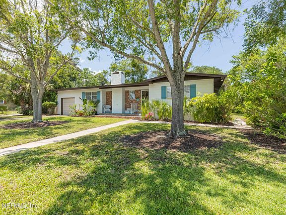 3rd image of 204 Flagler Blvd