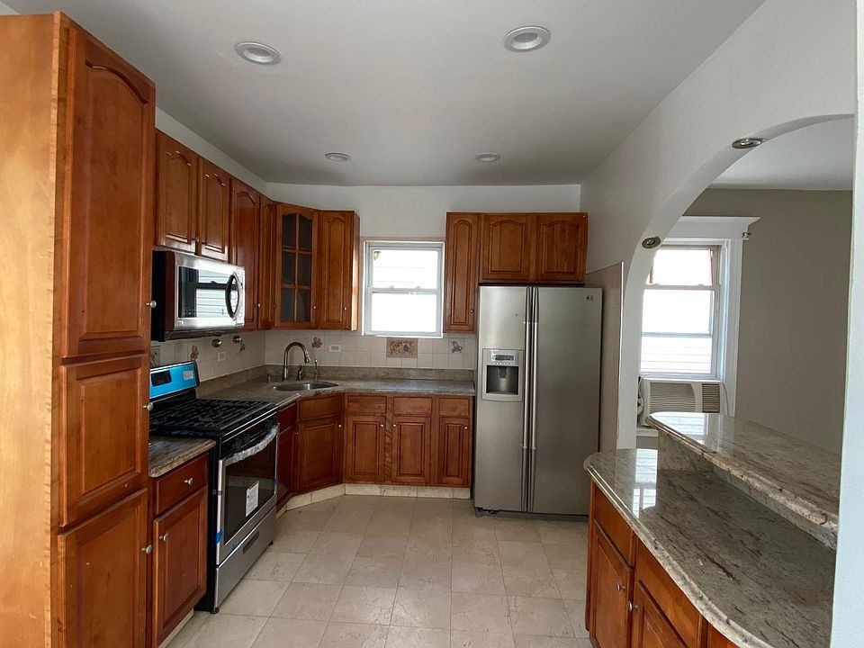 1st image of 9425 110th St #2