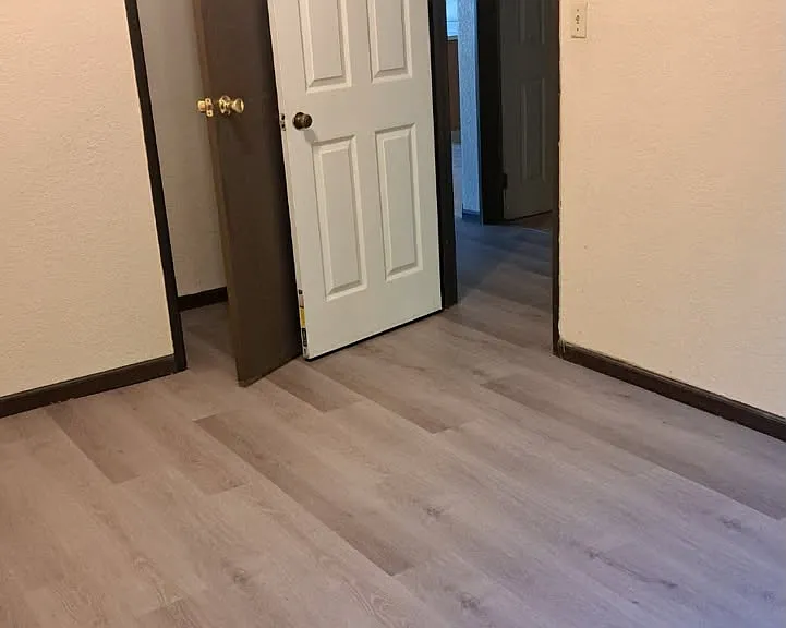 10 Manor Apartments #C2 — Photo 7