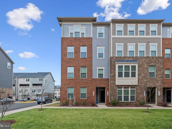 24684 Pantzlaff Farm Ter #13B, Sterling, VA 20166