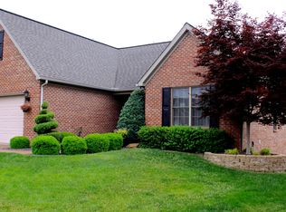 4607 Overlook Cir, Evansville, IN 47711