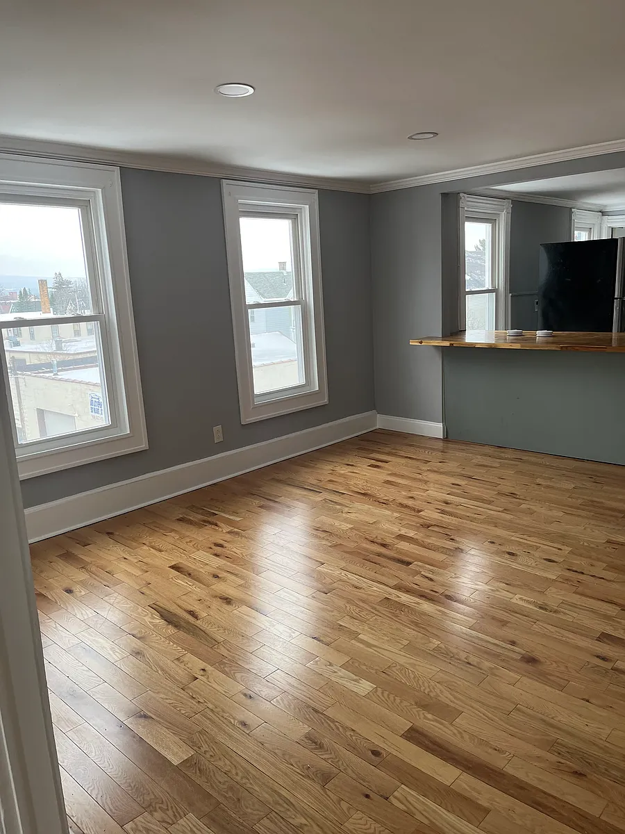 Building Photo - 513 Milgate St #3