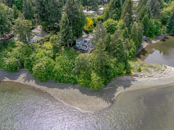 312 Roland Rd, Ladysmith, BC V9G 1X8