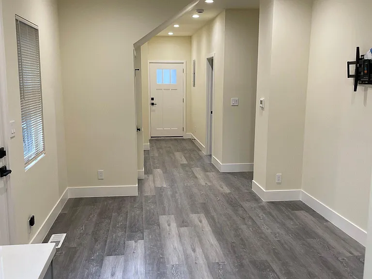 1825 Berkeley Way — Photo 9