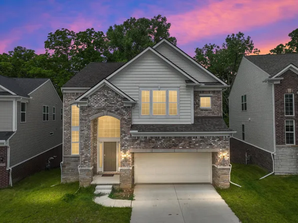 2855 Dillon Dr, Ann Arbor, MI 48105