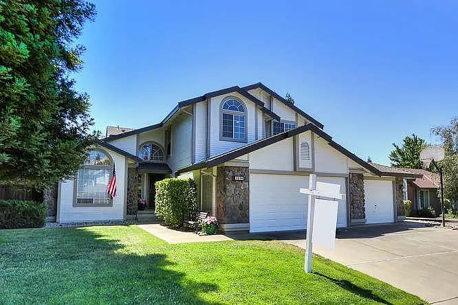 9208 Wollaston Way photo 1