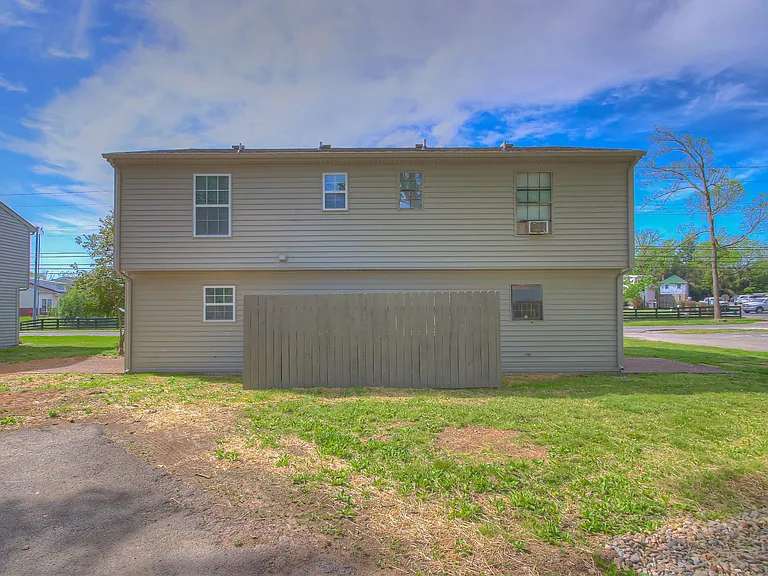 350 Beechcroft Rd #6 — Photo 23