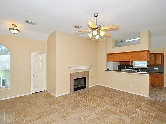 4th image of 8715 Charity St