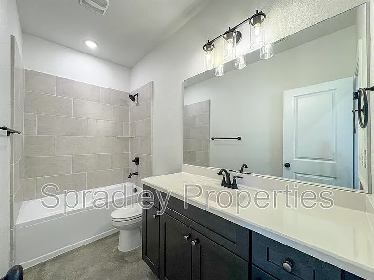 205B Juniper Dr — Photo 6
