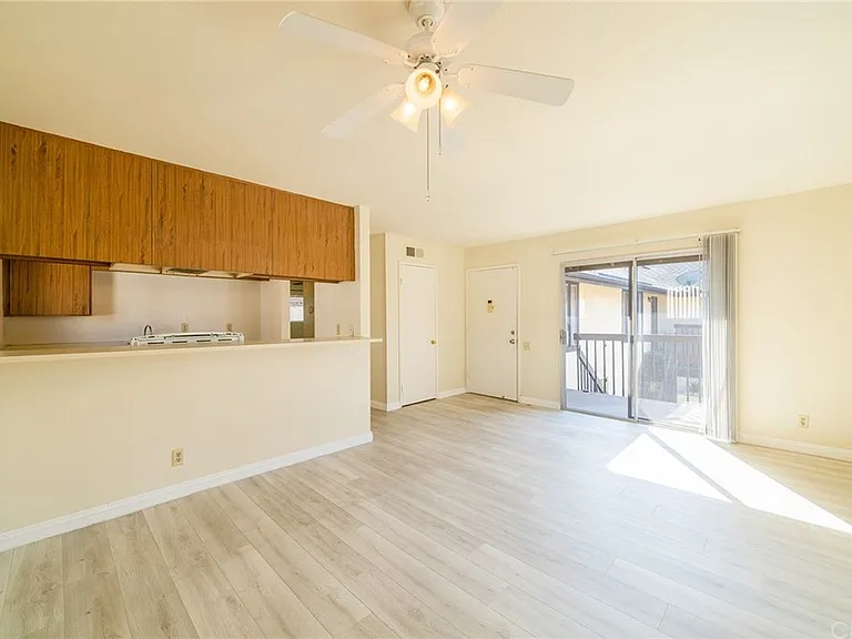 615 Utica Ave #4 — Photo 31