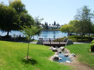 2 Lakeknoll #42, Irvine, CA 92604