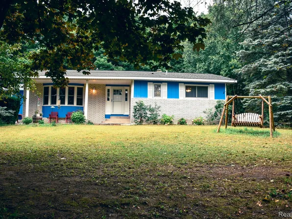 2391 M 32, East Jordan, MI 49727