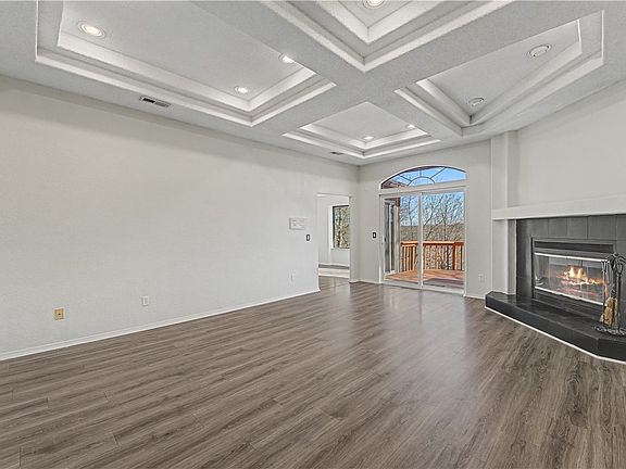 3rd image of 13 Blenheim Ln