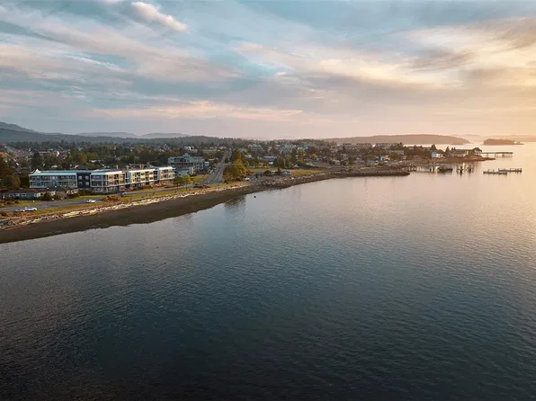 9522 Lochside Dr SE #201, Sidney, BC V8L 1N8