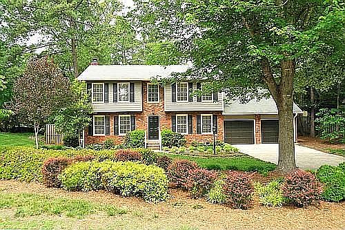 Beautifully Landscaped Lawn
