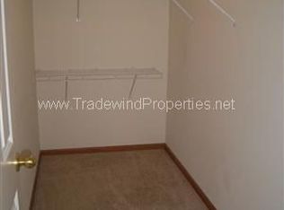 226 Pine Hollow Dr, Circle Pines, MN 55014