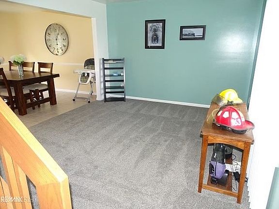 3rd image of 2701 Lauryl Dr