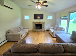 310 River Rd, Hamden, CT 06518