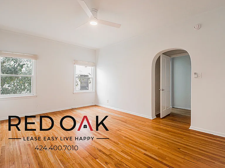 366 N Gardner St #366 — Photo 2