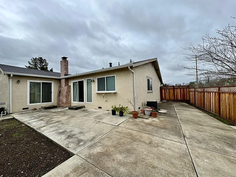64 Guava Blossom Ct — Photo 44