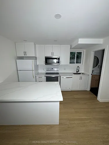16 East Ave #8 Photo 1