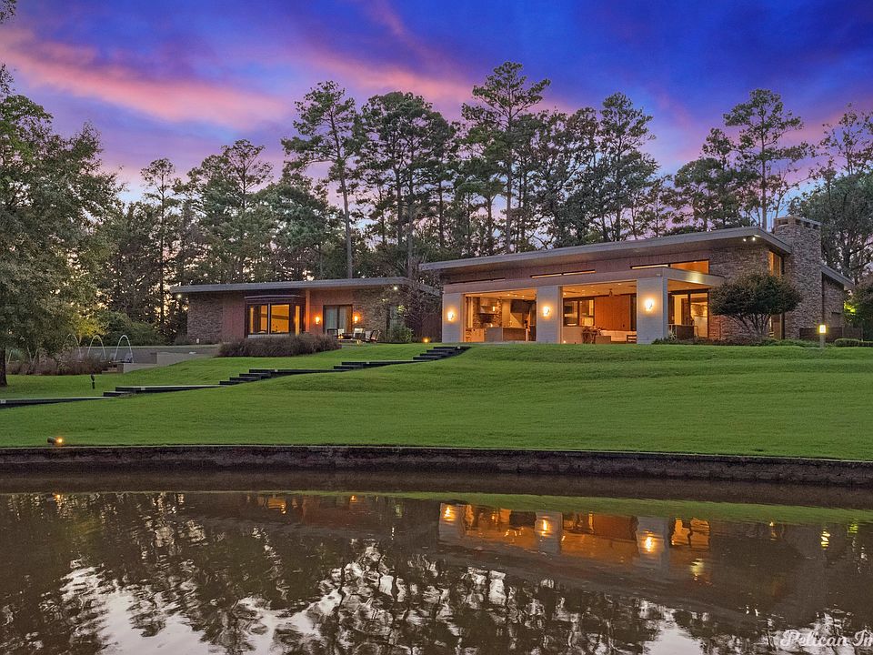 1st image of 1675 Robson Rd