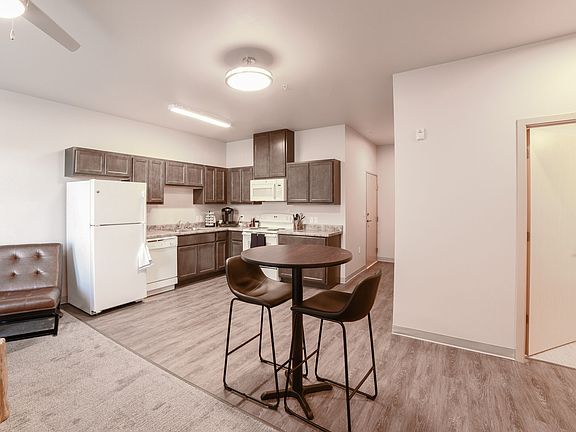 2nd image of 201 S Walnut St #11051521