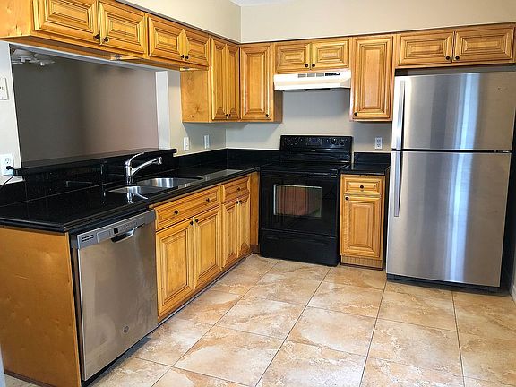 4th image of 7456 Golden Glenn Dr