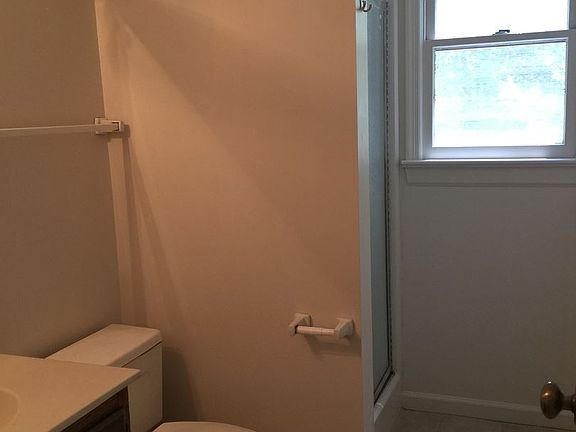 5th image of 300A Patriot Ln