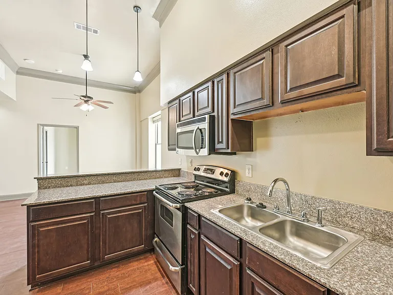 2101 Church Street — Photo 182